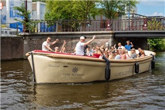 Varen door Haarlem - huur met de hele familie een luxe sloep met schipper!