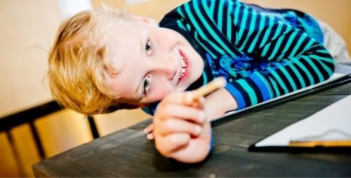 knoop Onderzoek stropdas Leuke spelletjes & activiteiten voor binnen | Kidsproof 't Gooi