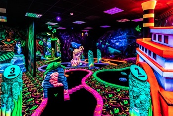 Glowgolf party