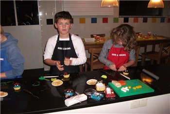 Sint - en kerstworkshop 8+