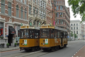 Oliebollenrit met de tram