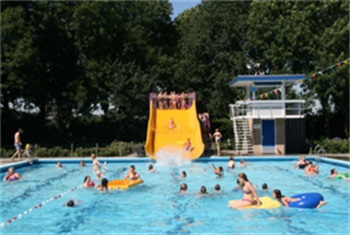 Koreaans het formulier Remmen Openluchtzwembad de Tippe - Openluchtbad de Tippe | Kidsproof Zwolle